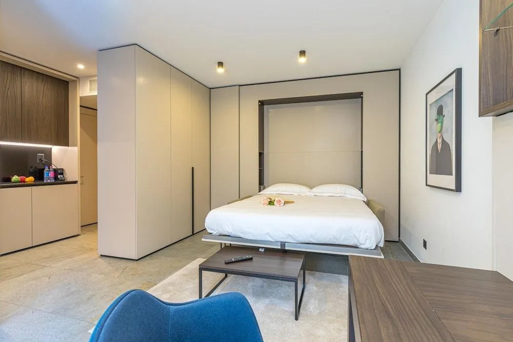 Icon H 306 Suite Micro-living