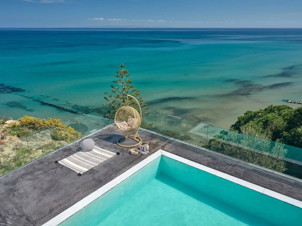Sueño LUXURY VILLA 180 Iconic Sea View