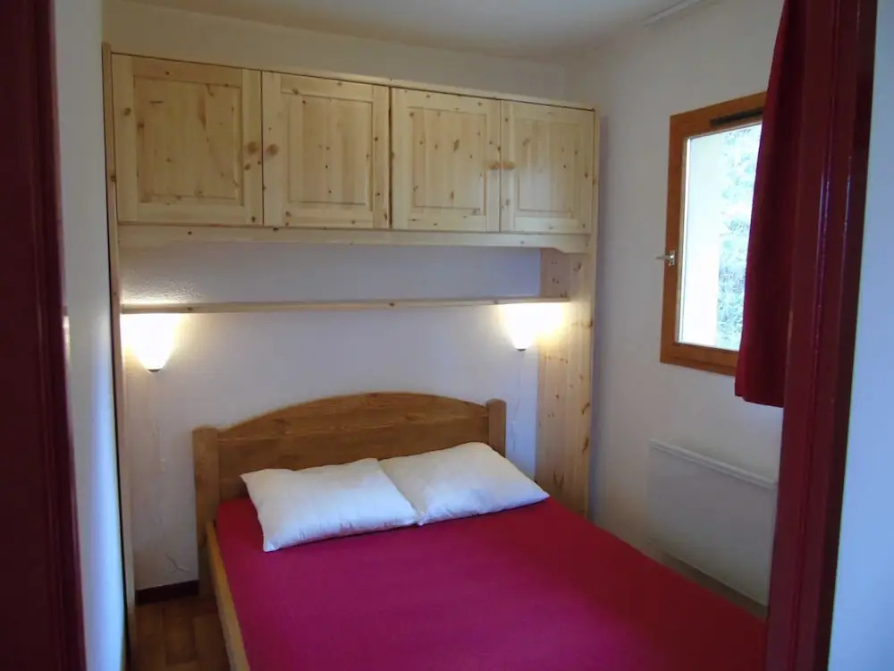 Lou Services Apartment CB3 LSI 001