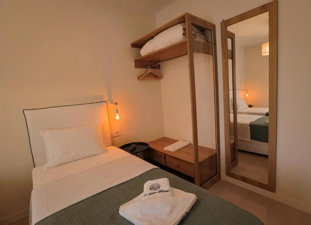 La Mer Bleue Beachfront Boutique Apartments