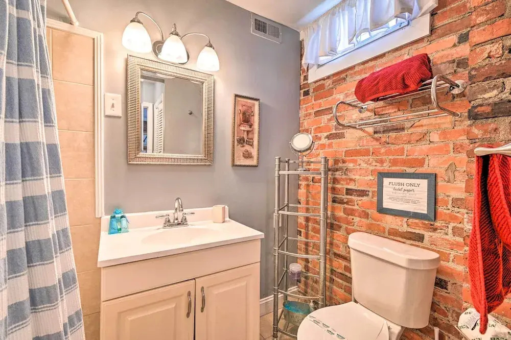 Ground Floor Unit: 10 Miles to Myrtle Beach