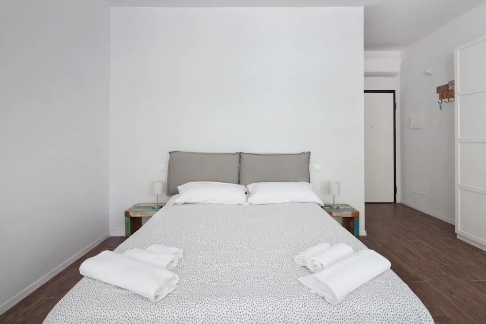 Largo Molina Studio I by Wonderful Italy