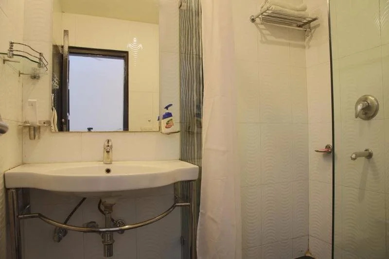 FabHotel Daffodils Inn Connaught Place
