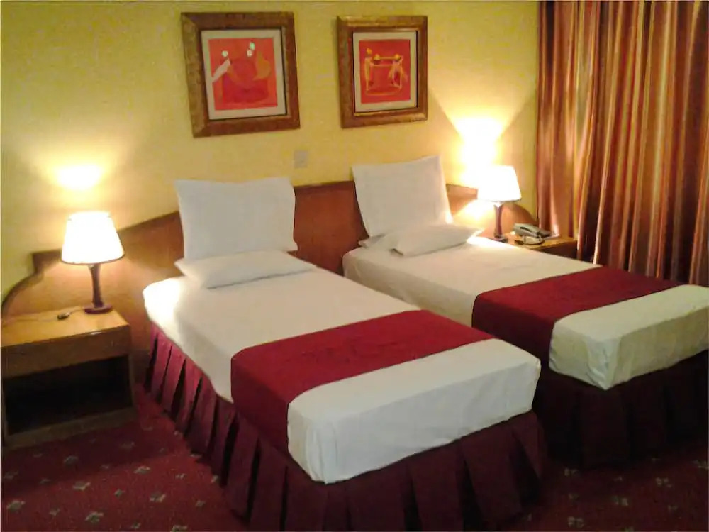 Global Hotel