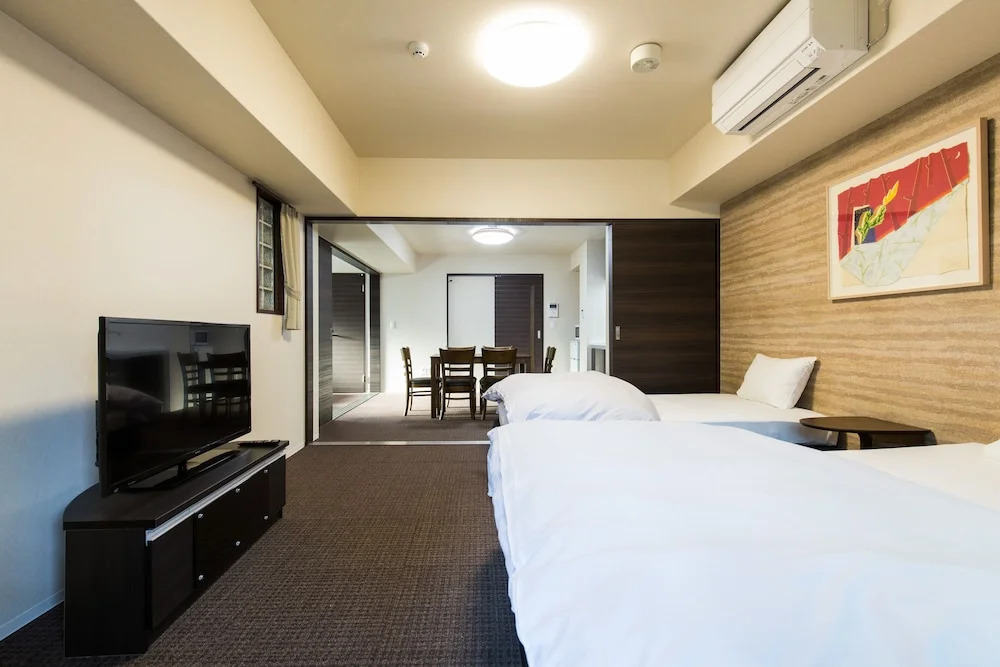 RAKU Hotel