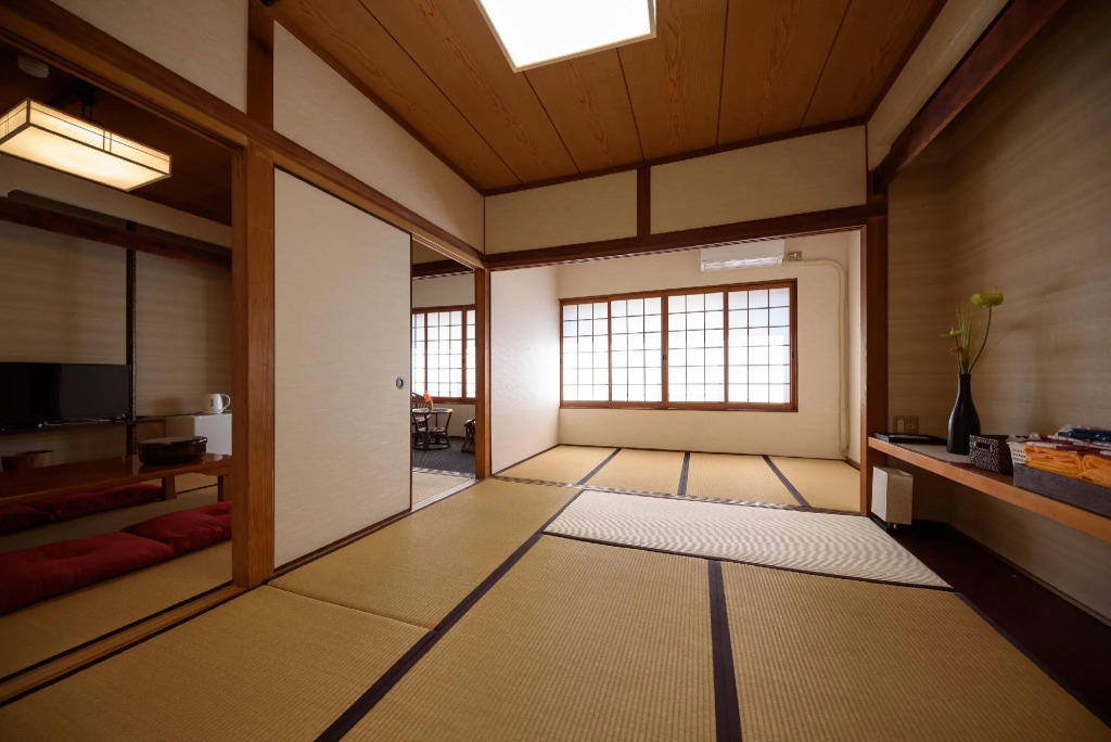 Yufuin Ryokan Okaeri