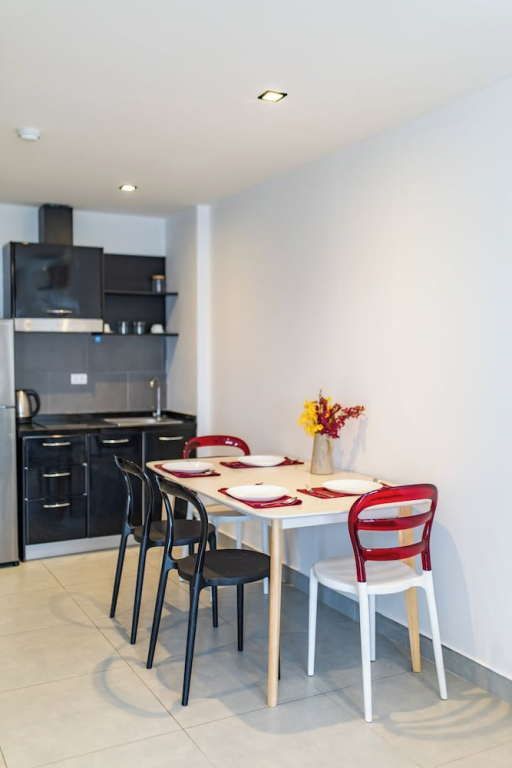 Modern Condo - 1BR T1-401