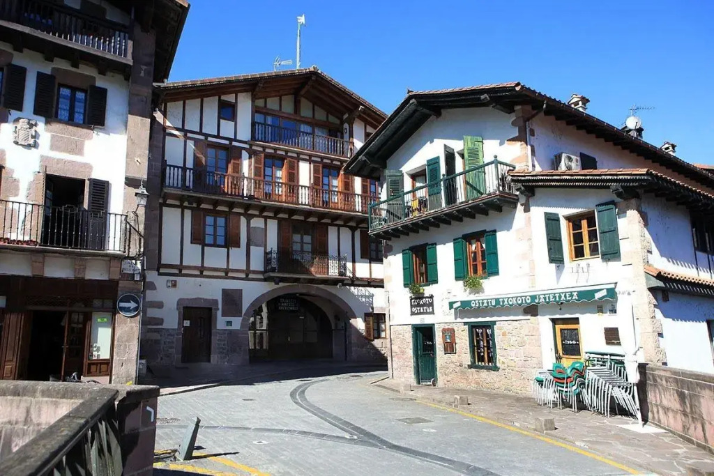 Hostal Antxitonea