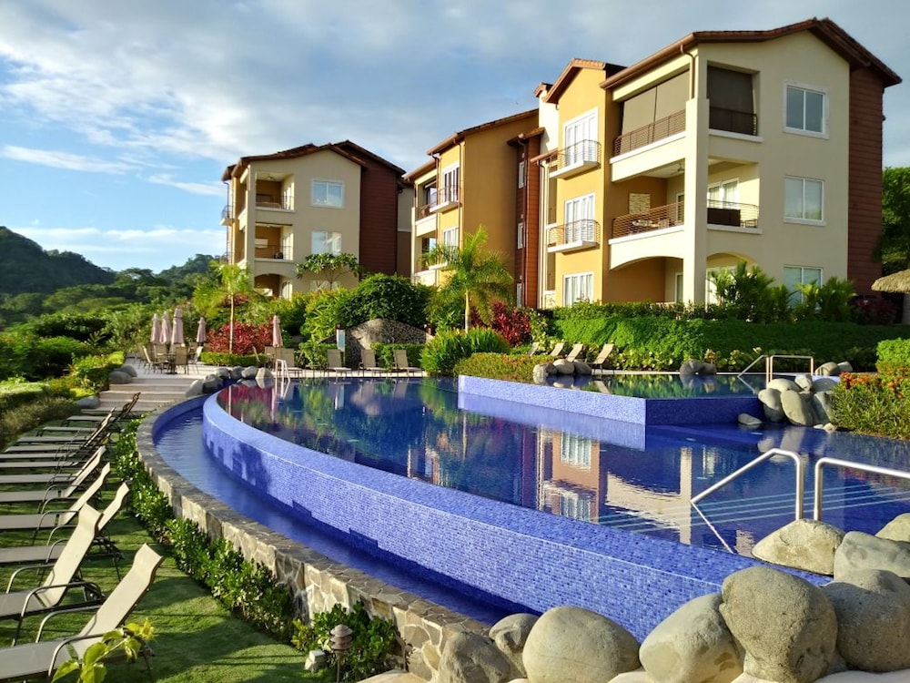 Miramar 2D 3 bdr Ocean View in Los Suenos