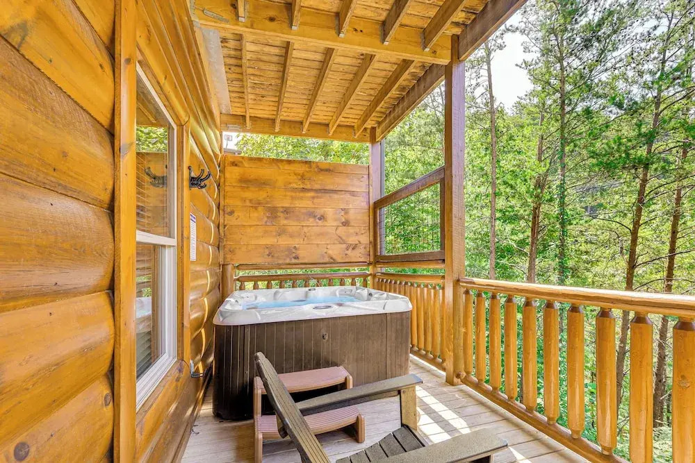 'shady Pines' Mountain Retreat w/ Hot Tub!