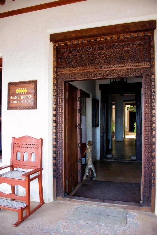 LAMU HOUSE