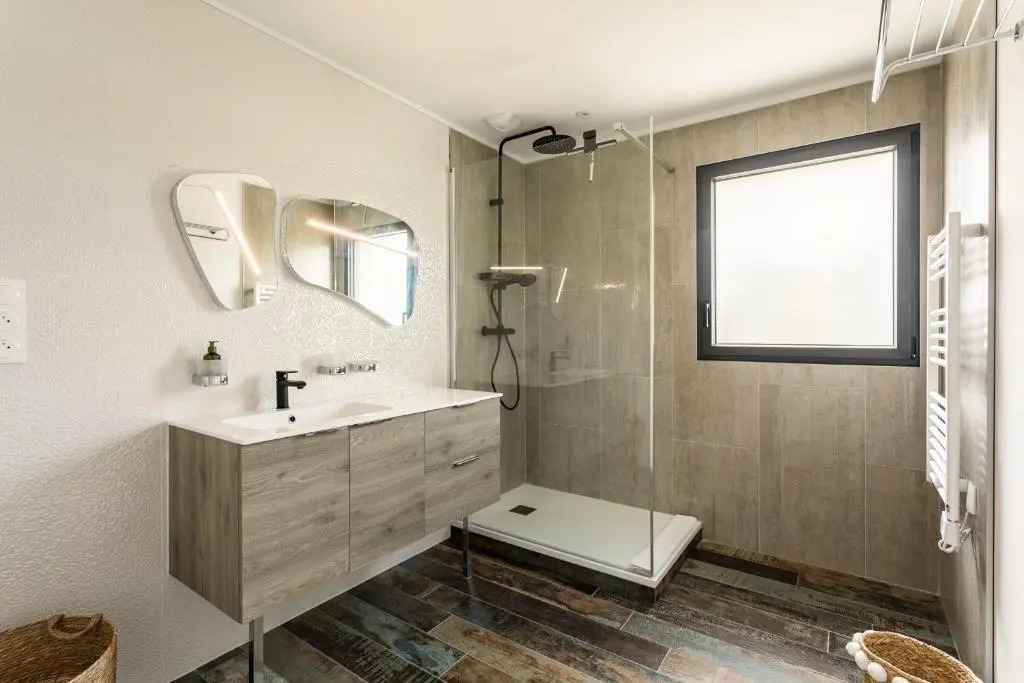 VILLA TY LAOUEN- Maison moderne 3 chambresjardin