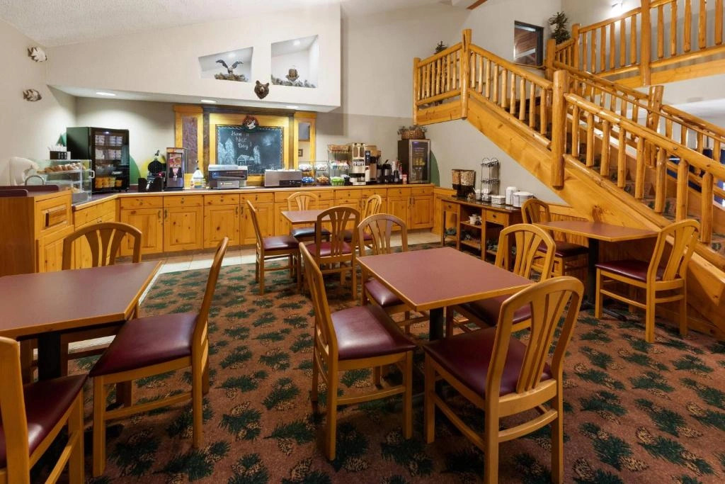 Shell Lake Lodge, a Travelodge by Wyndham