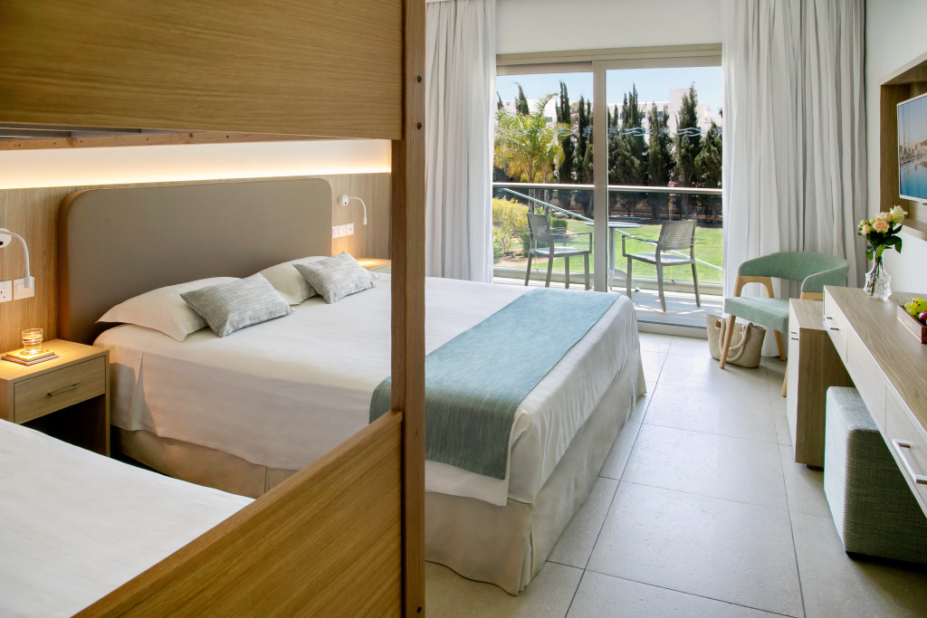 Asterias Beach Hotel