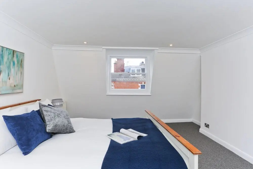 Platinum Apartments in Farringdon 9980
