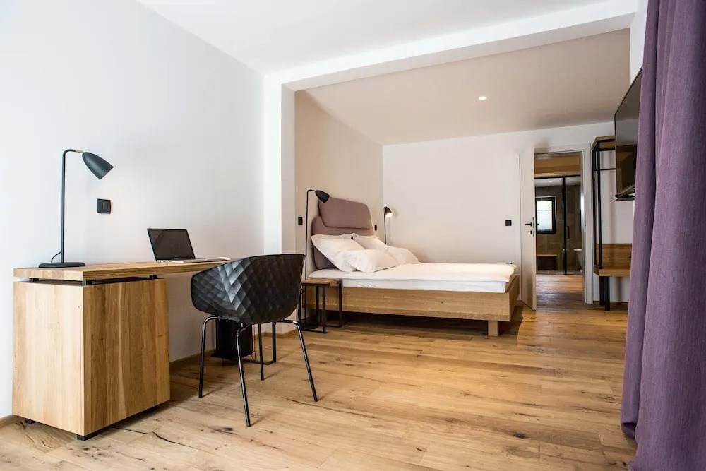 Vault Hotel