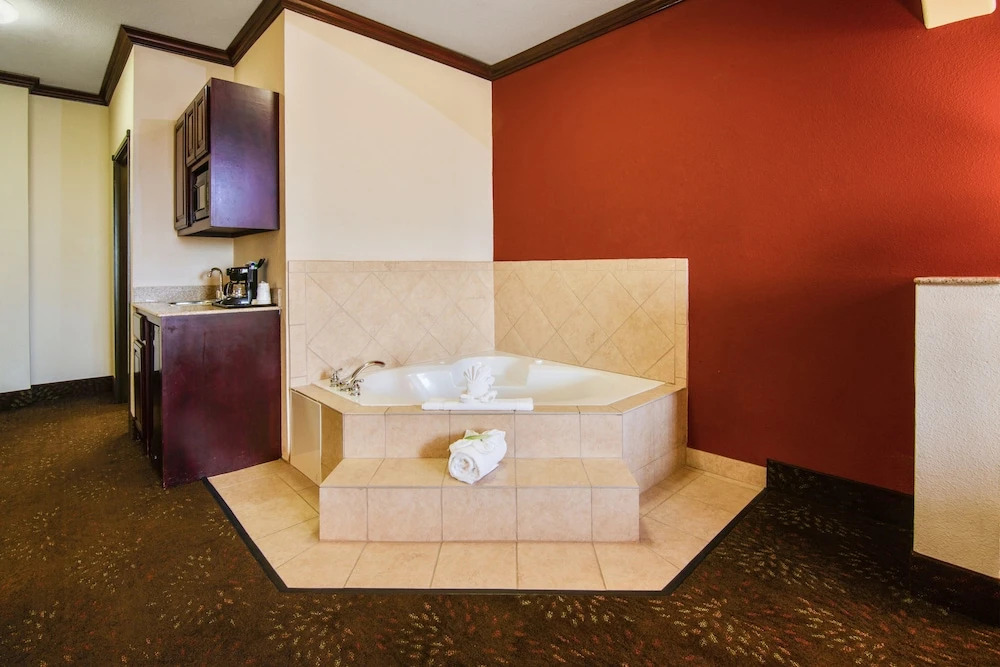 Country Inn & Suites by Radisson, Terrell
