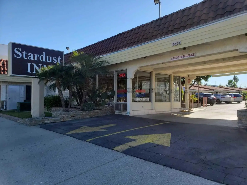 Stardust inn