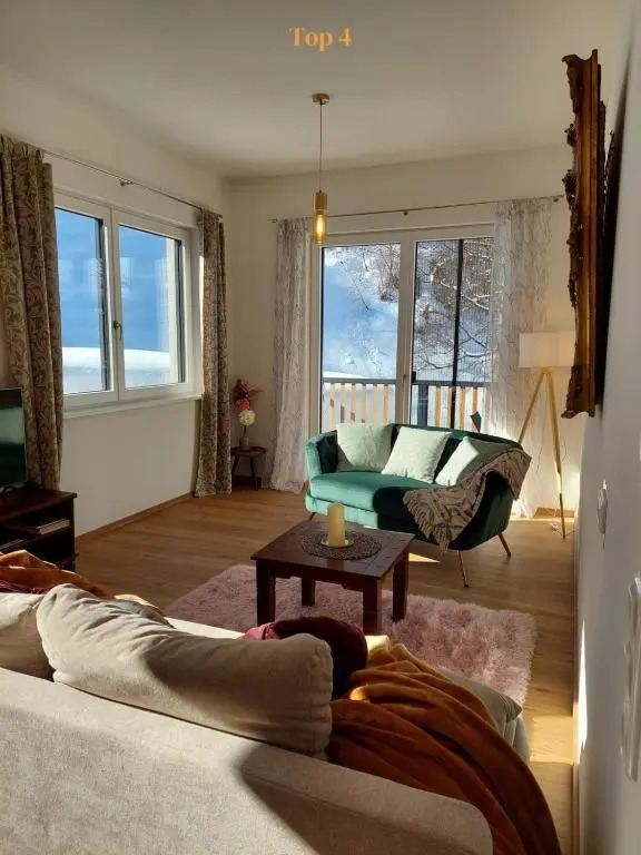 Boutique-Apartments Familie Jarosch Fieberbrunn "Freier Eintritt in das örtliche Hallenbad inklusive Saunalandschaft oder zum Badesee"