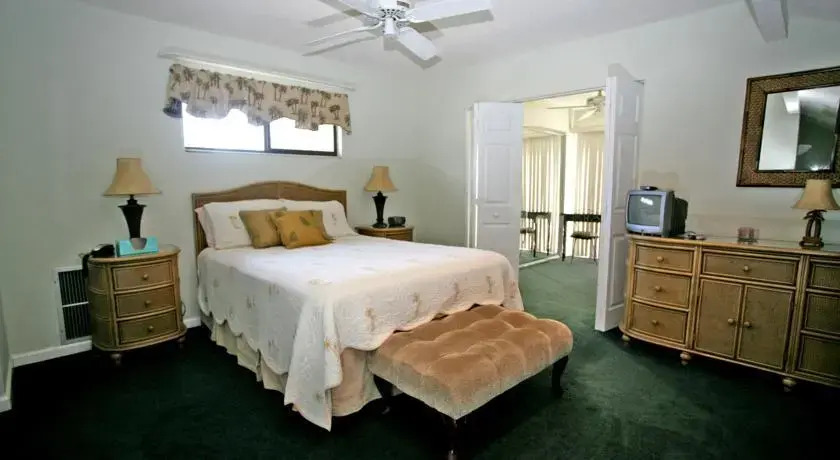 Cranberry Cottage by Vacation Rental Pros