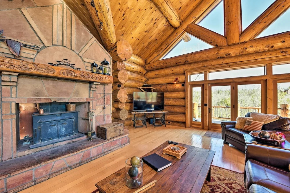22str-00019 Fairplay High Country Lodge w/ Hot Tub