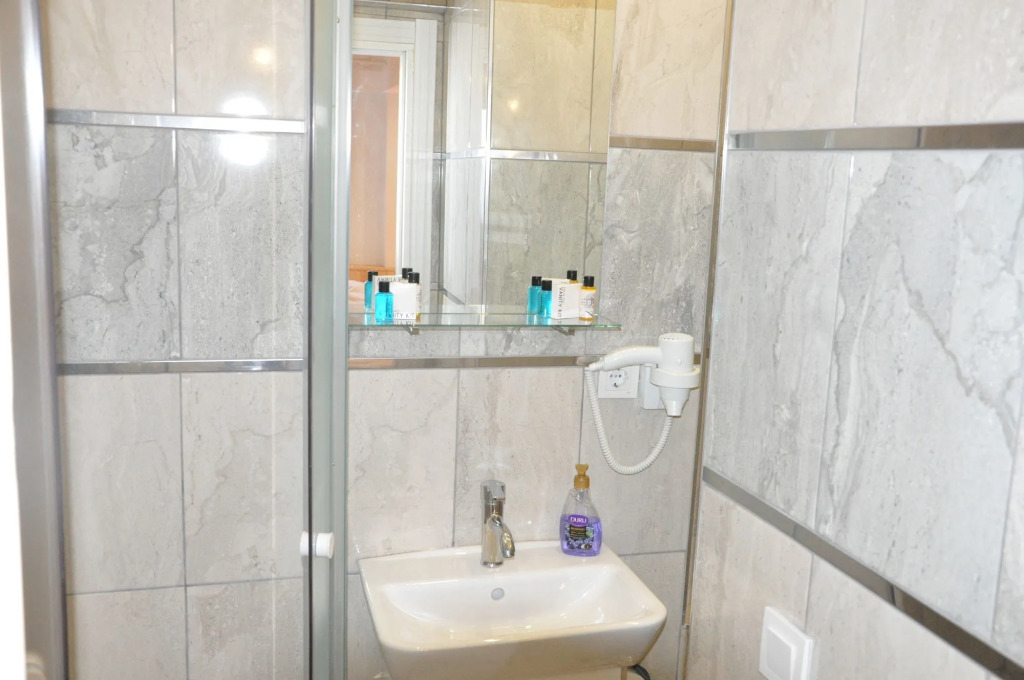 Rodin Hostel