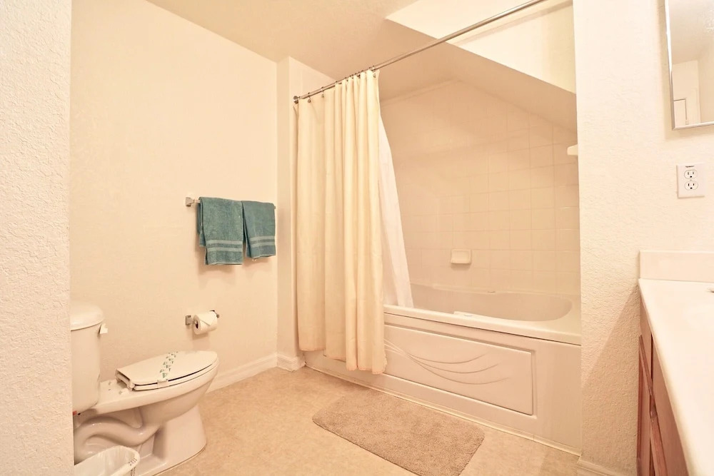Superb Value Resort Townhome Near Shopping