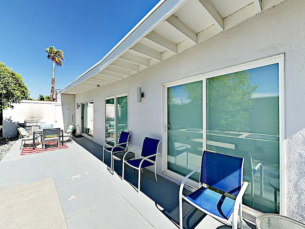 3BR 2BA Jack LaLanne House by RedAwning