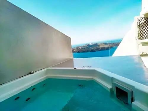 MK4 Cliff Suites