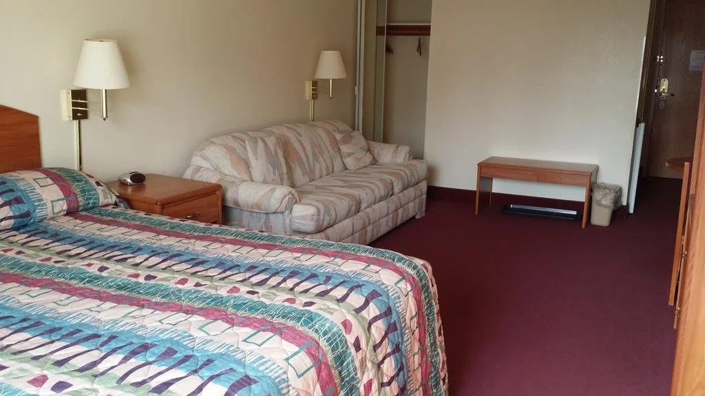 Budget Host Inn