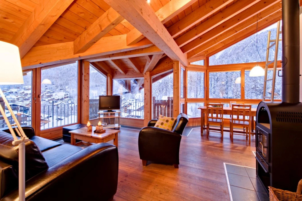 22 Summits Apartments