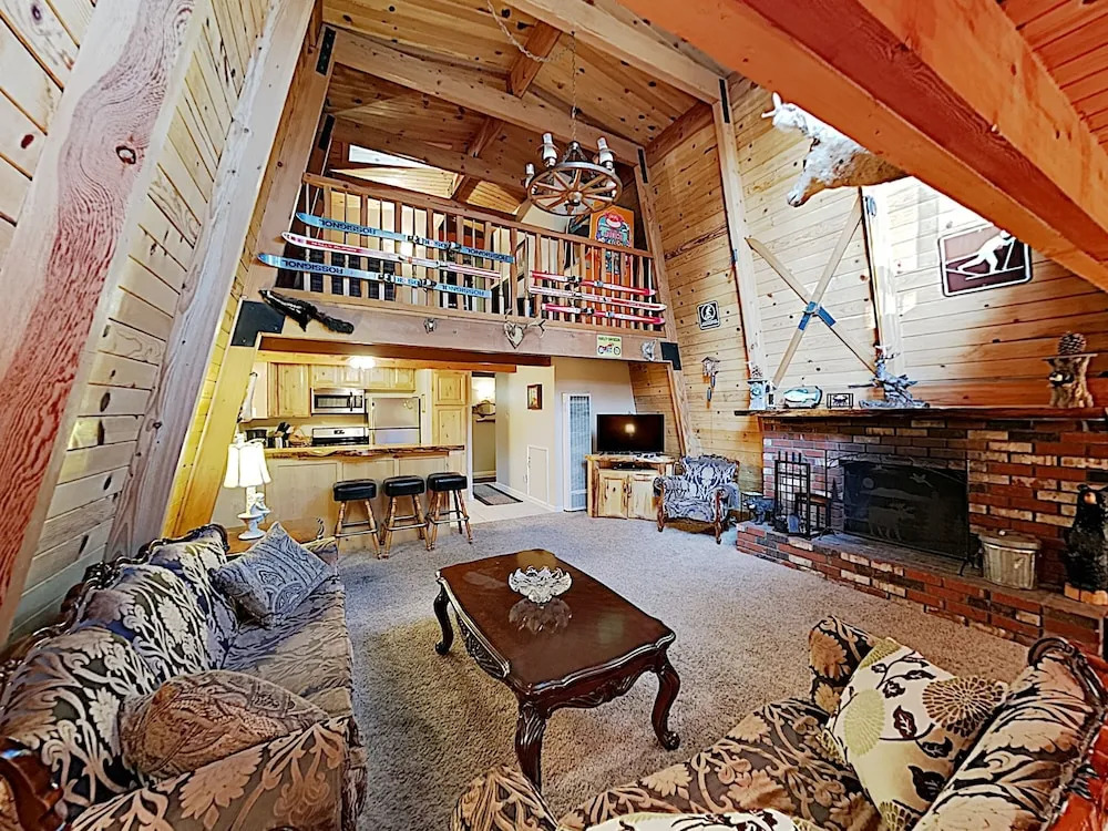 39219 Peak Home 4 Bedrooms 2 Bathrooms Home