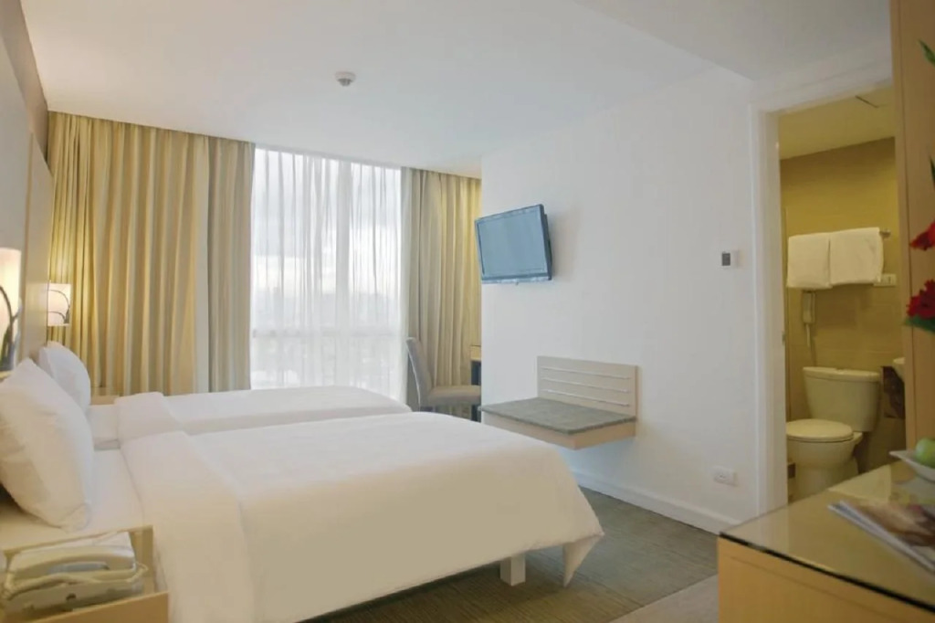 St Giles Hotel Makati