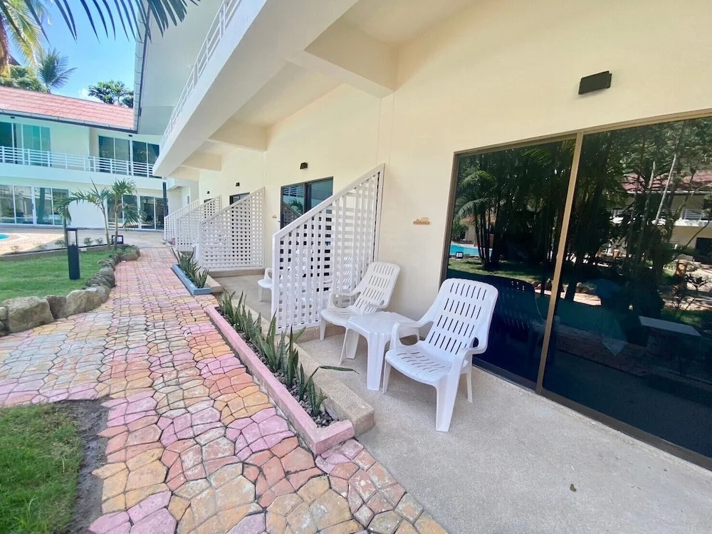 V Beach Resort