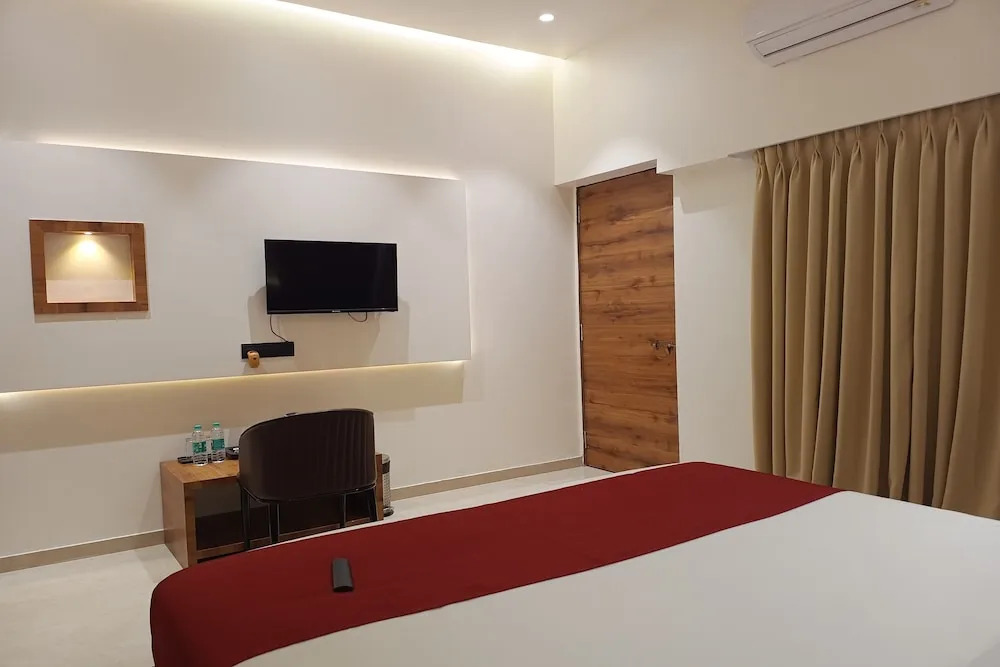 Madhav Residency Hotel & Banquet, Kalyan, Mumbai