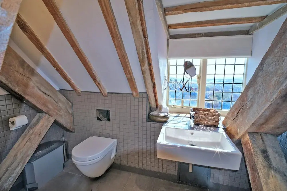 Apartment in Brackley Town Hall Charm