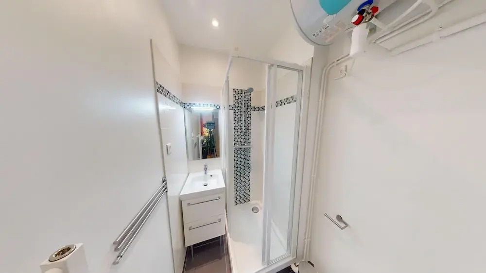 Beautiful 3bed House Garden & Parking