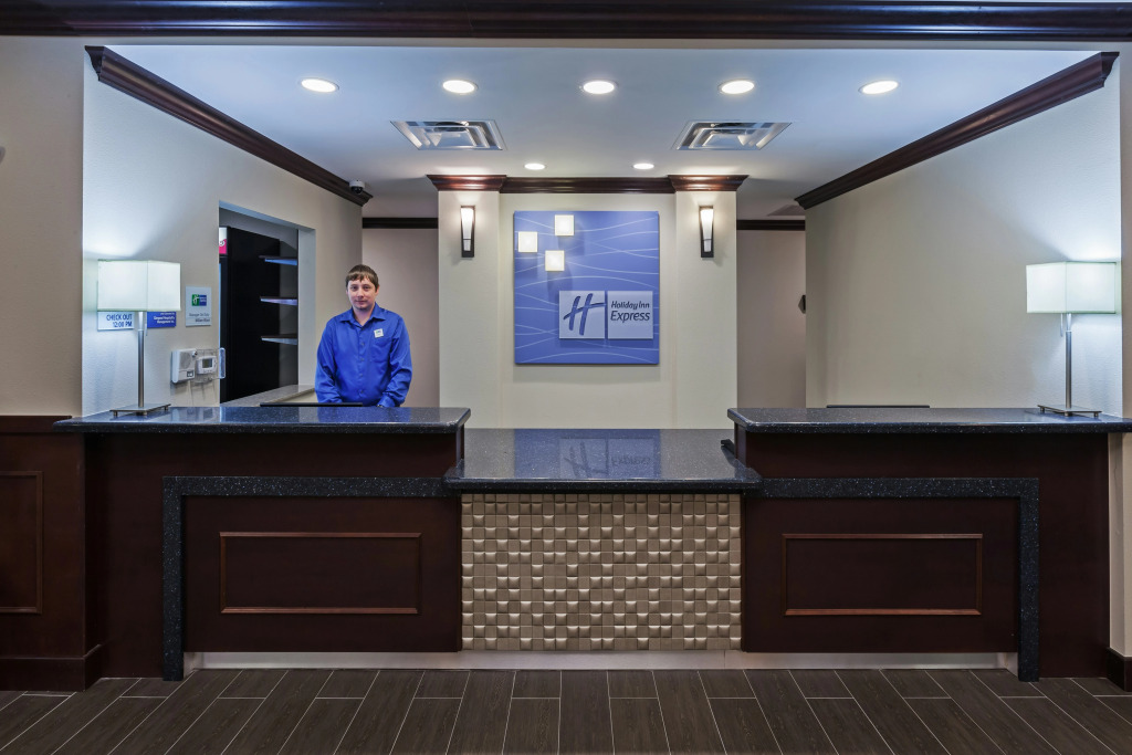 Holiday Inn Express & Suites Glenpool by IHG