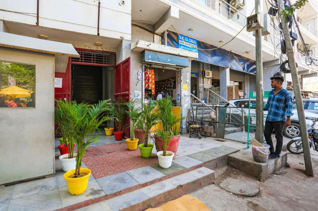 OYO Townhouse 1051 Galaxy Inn