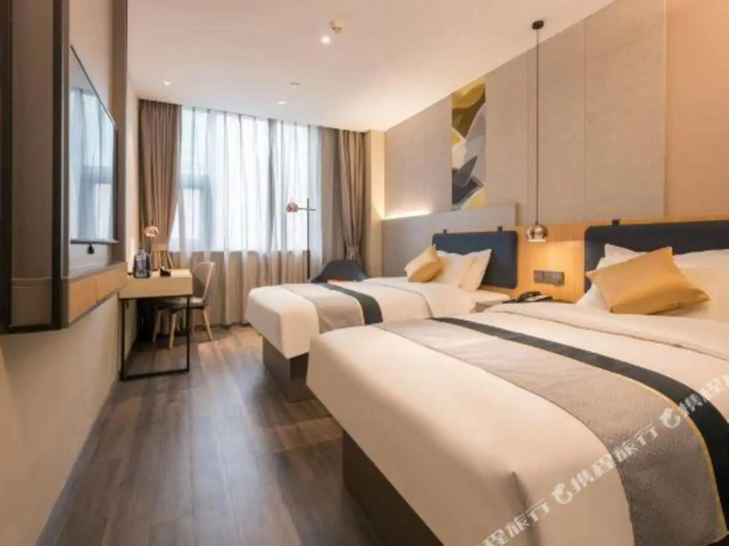 Homeinn Selected Hotel (Guangzhou Tianhe Longdong Botanical Garden Subway Station)
