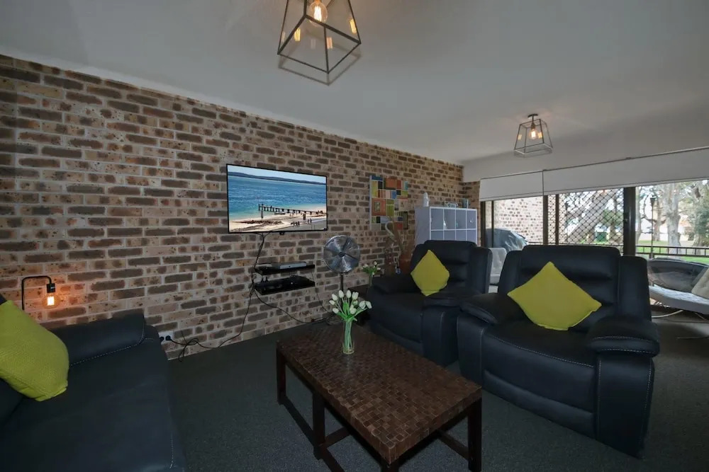 Bay Parklands, Unit 27/2 Gowrie Avenue