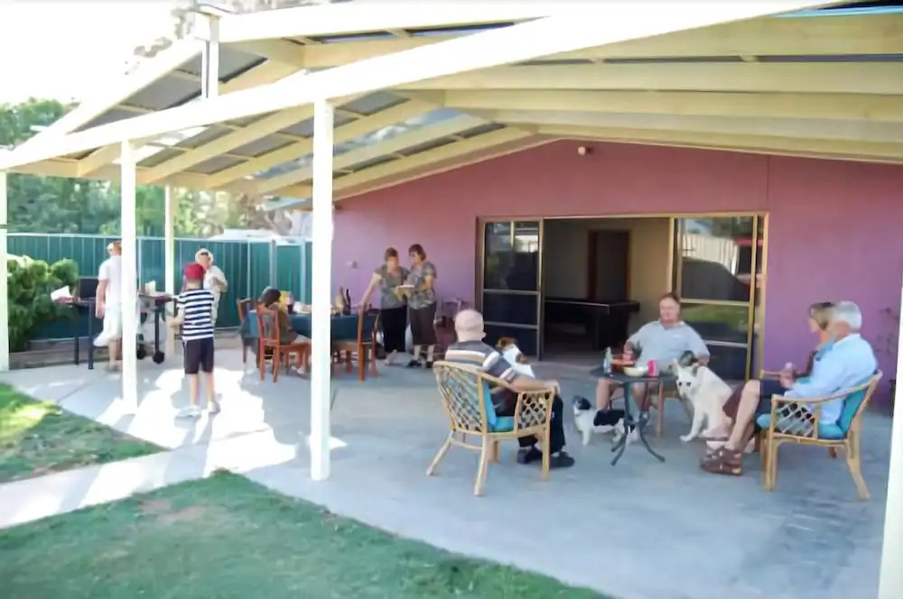 Aarinda Holiday Apartments
