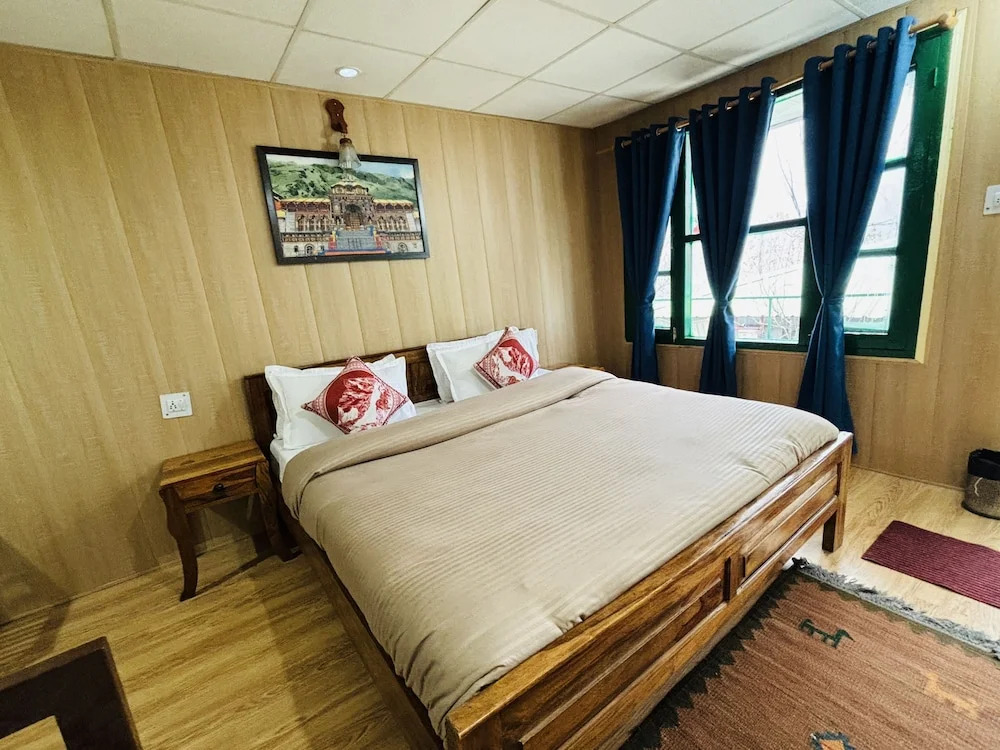 Himalayan High, Auli, By Himalayan Eco Lodges