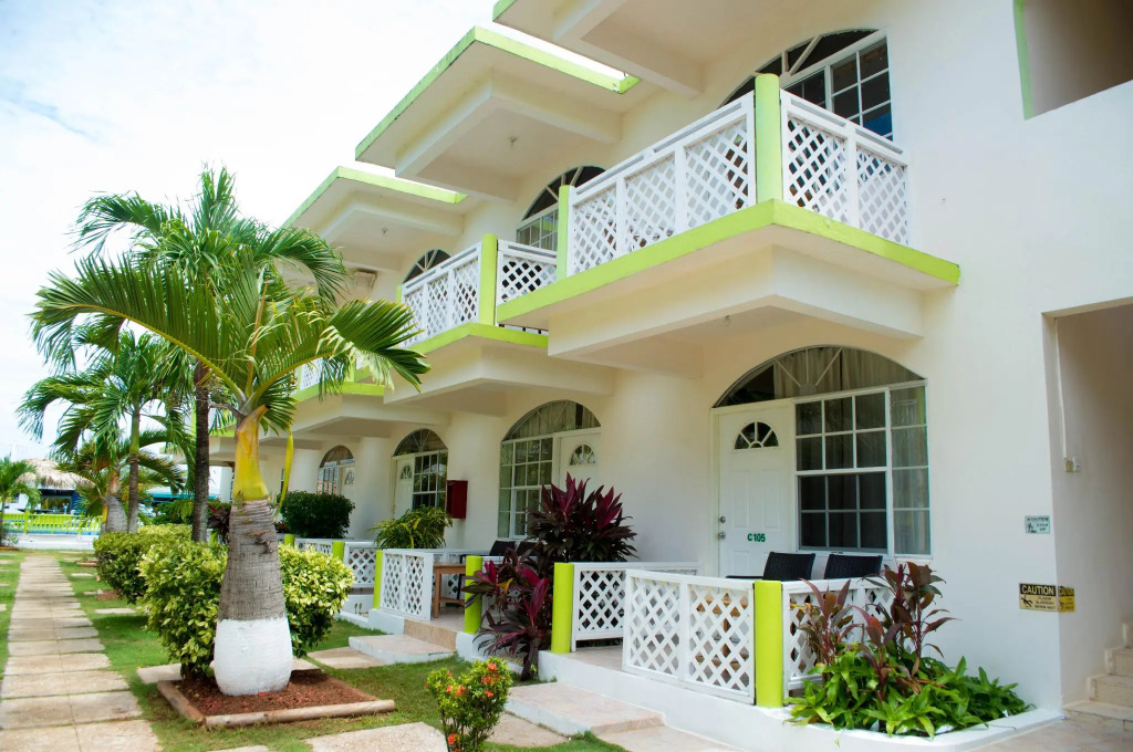 Fun Holiday Beach Hotel