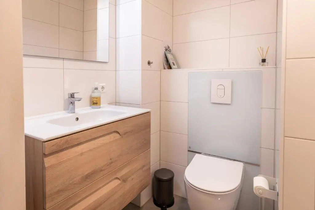 DOMBURG centrum - Luxe vakantiewoning 500 meter van strand met tuin en parkeerplaats & WIFI - Roosjesweg 2A