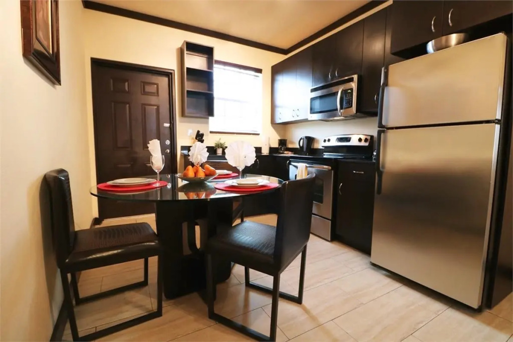 Tradewinds Apartment Hotel Miami Beach
