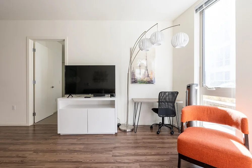 Sophari Isle: Mercer Island Apartments
