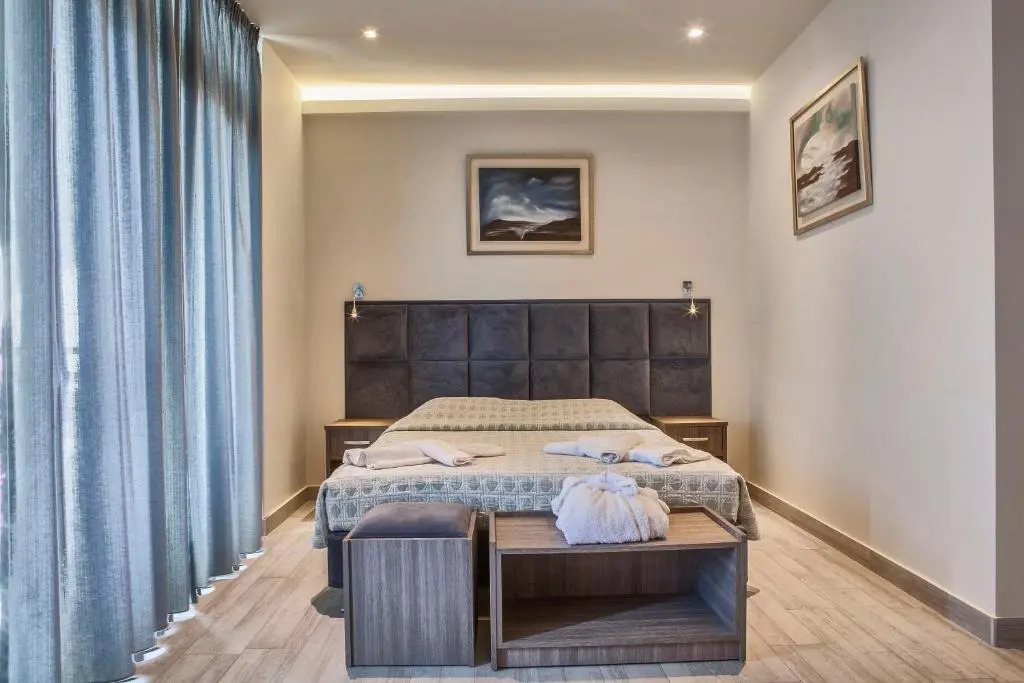 Mari Hotel & Maisonettes