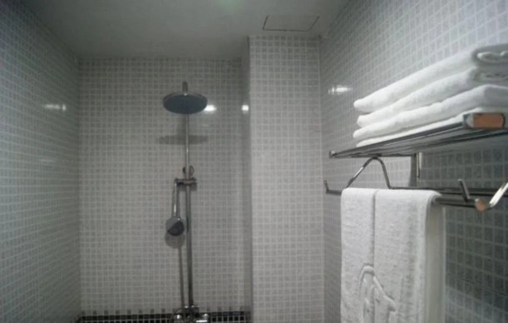 Libo Huatai Business Hotel