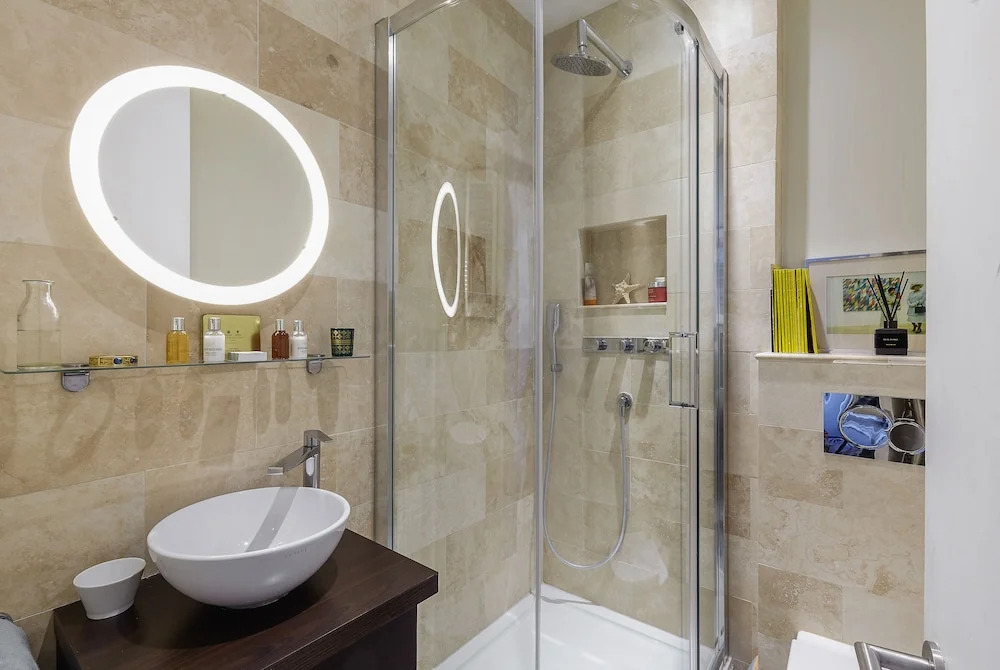 Stylish Family home near Camden